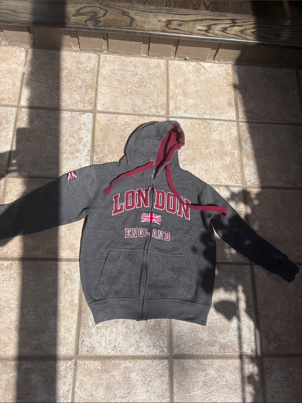 Women’s extra small Gray Hoodie with Burgundy Accents - London England Graphic